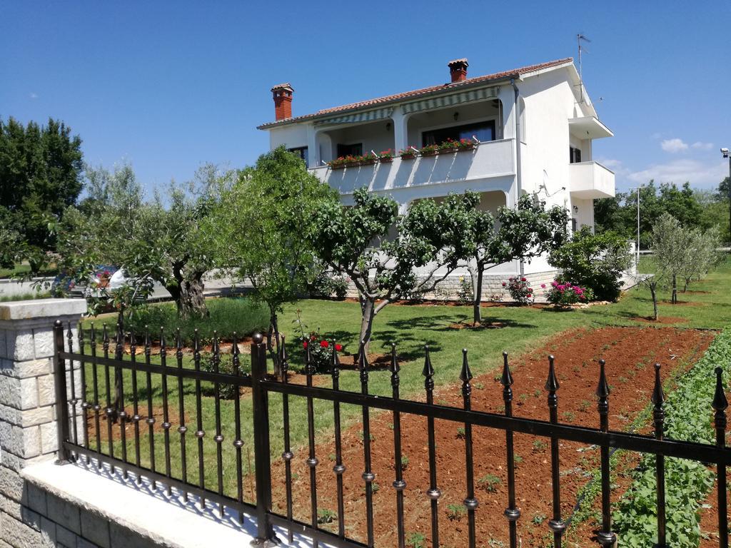Apartment Vesna Veleniki Dış mekan fotoğraf